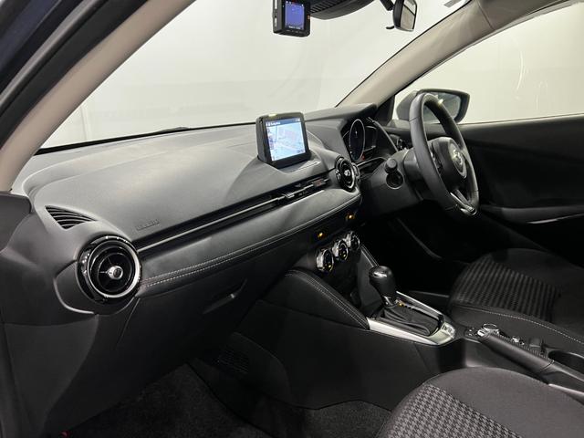 デミオ15S 走行59619キロ/車検整備付/ナビ/全周囲カメラ一年保証・走行距離無制限 フルセグナビ Bluetooth 全周囲カメラ ドラレコ ETC クリアランスソナー オートライト LEDヘッドライト シートヒーター(埼玉県)の中古車