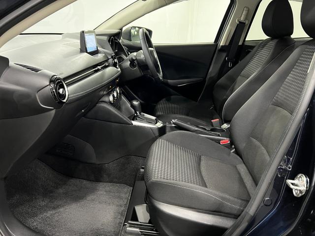 デミオ15S 走行59619キロ/車検整備付/ナビ/全周囲カメラ一年保証・走行距離無制限 フルセグナビ Bluetooth 全周囲カメラ ドラレコ ETC クリアランスソナー オートライト LEDヘッドライト シートヒーター(埼玉県)の中古車