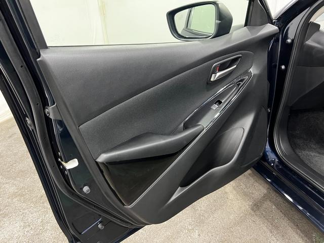 デミオ15S 走行59619キロ/車検整備付/ナビ/全周囲カメラ一年保証・走行距離無制限 フルセグナビ Bluetooth 全周囲カメラ ドラレコ ETC クリアランスソナー オートライト LEDヘッドライト シートヒーター(埼玉県)の中古車