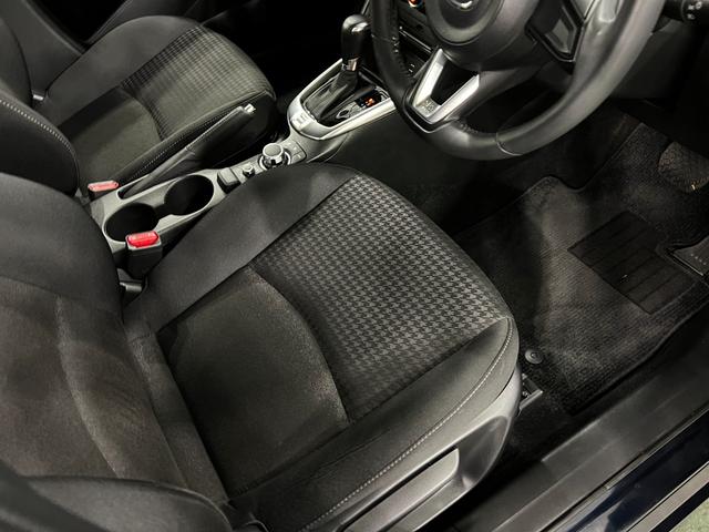 デミオ15S 走行59619キロ/車検整備付/ナビ/全周囲カメラ一年保証・走行距離無制限 フルセグナビ Bluetooth 全周囲カメラ ドラレコ ETC クリアランスソナー オートライト LEDヘッドライト シートヒーター(埼玉県)の中古車