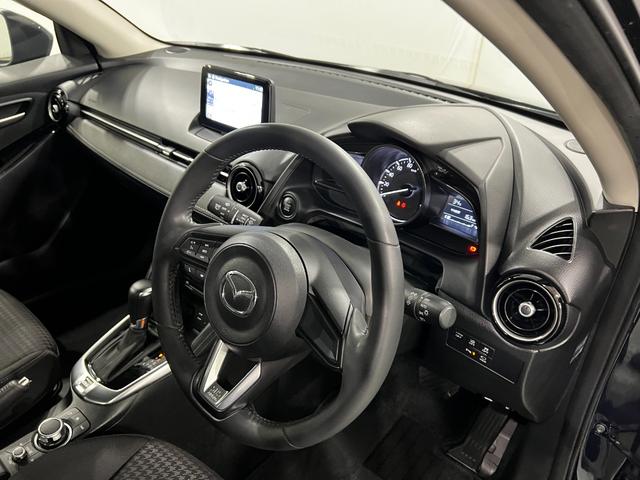 デミオ15S 走行59619キロ/車検整備付/ナビ/全周囲カメラ一年保証・走行距離無制限 フルセグナビ Bluetooth 全周囲カメラ ドラレコ ETC クリアランスソナー オートライト LEDヘッドライト シートヒーター(埼玉県)の中古車