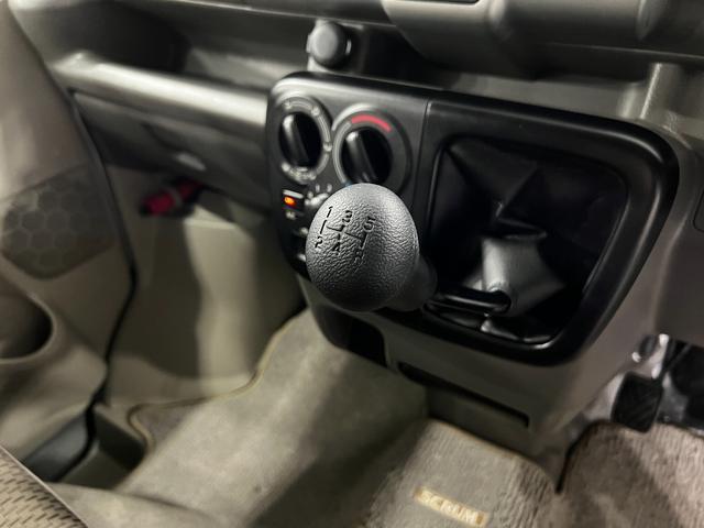 スクラムPC 走行29388キロ/4WD/ETC/MT一年保証・走行距離無制限 助手席エアバック 純正カーペットマット CDチューナー ETC 4WD キーレス 走行29388キロ(埼玉県)の中古車