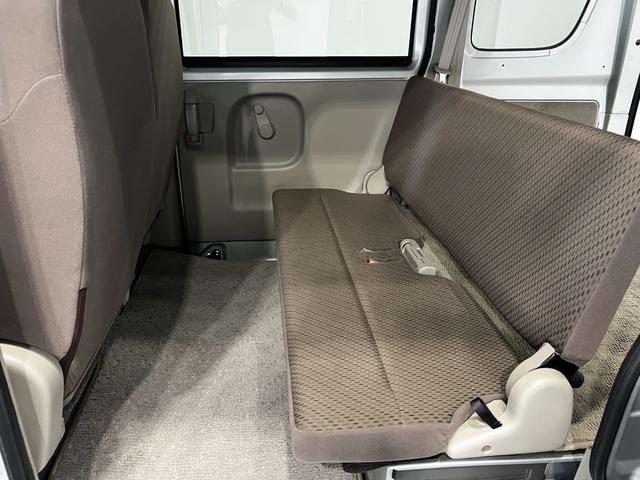 スクラムPC 走行29388キロ/4WD/ETC/MT一年保証・走行距離無制限 助手席エアバック 純正カーペットマット CDチューナー ETC 4WD キーレス 走行29388キロ(埼玉県)の中古車