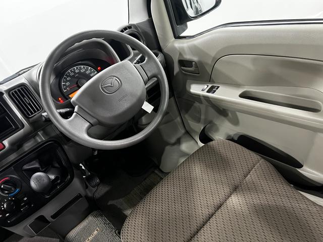 スクラムPC 走行29388キロ/4WD/ETC/MT一年保証・走行距離無制限 助手席エアバック 純正カーペットマット CDチューナー ETC 4WD キーレス 走行29388キロ(埼玉県)の中古車