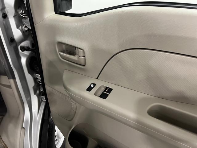 スクラムPC 走行29388キロ/4WD/ETC/MT一年保証・走行距離無制限 助手席エアバック 純正カーペットマット CDチューナー ETC 4WD キーレス 走行29388キロ(埼玉県)の中古車