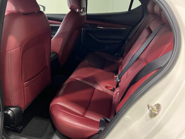 MAZDA3ファストバックXDバーガンディ セレクション 走行88137キロ ナビ一年保証・走行距離無制限 タイヤ4本交換 Bluetooth 全周囲カメラ ドラレコ ETC オートライト LEDヘッドライト(埼玉県)の中古車