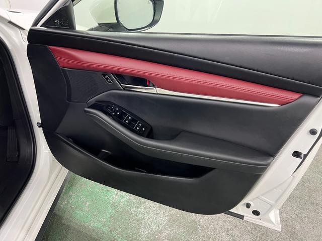 MAZDA3ファストバックXDバーガンディ セレクション 走行88137キロ ナビ一年保証・走行距離無制限 タイヤ4本交換 Bluetooth 全周囲カメラ ドラレコ ETC オートライト LEDヘッドライト(埼玉県)の中古車