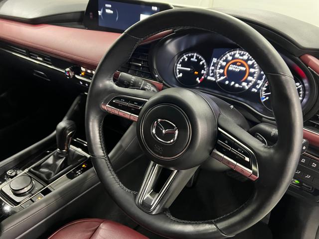 MAZDA3ファストバックXDバーガンディ セレクション 走行88137キロ ナビ一年保証・走行距離無制限 タイヤ4本交換 Bluetooth 全周囲カメラ ドラレコ ETC オートライト LEDヘッドライト(埼玉県)の中古車