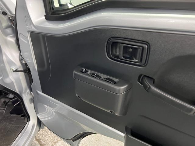 ピクシストラックエクストラSAIIIt 走行16040キロ/4WD/AT一年保証・走行距離無制限 フルセグナビ Bluetooth オートライト LEDヘッドライト 助手席エアバック 純正マット(埼玉県)の中古車