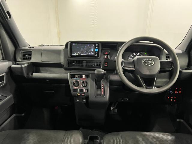 ハイゼットカーゴクルーズターボ　走行２８６５２キロ／４ＷＤ／バックカメラ一年保証・走行距離無制限　フルセグナビ　Ｂｌｕｅｔｏｏｔｈ　バックカメラ　ＥＴＣ　クリアランスソナー　オートライト　ＬＥＤヘッドライト　両側電動スライドドア（埼玉県）の中古車