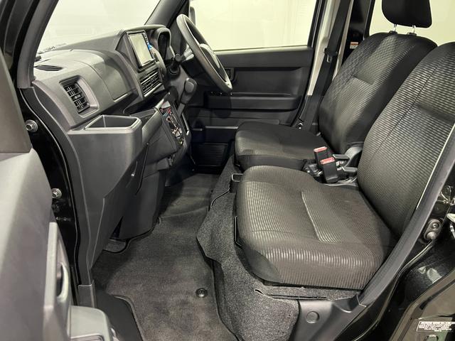 ハイゼットカーゴクルーズターボ　走行２８６５２キロ／４ＷＤ／バックカメラ一年保証・走行距離無制限　フルセグナビ　Ｂｌｕｅｔｏｏｔｈ　バックカメラ　ＥＴＣ　クリアランスソナー　オートライト　ＬＥＤヘッドライト　両側電動スライドドア（埼玉県）の中古車