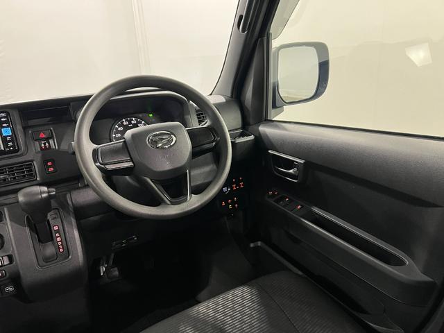 ハイゼットカーゴクルーズターボ　走行２８６５２キロ／４ＷＤ／バックカメラ一年保証・走行距離無制限　フルセグナビ　Ｂｌｕｅｔｏｏｔｈ　バックカメラ　ＥＴＣ　クリアランスソナー　オートライト　ＬＥＤヘッドライト　両側電動スライドドア（埼玉県）の中古車