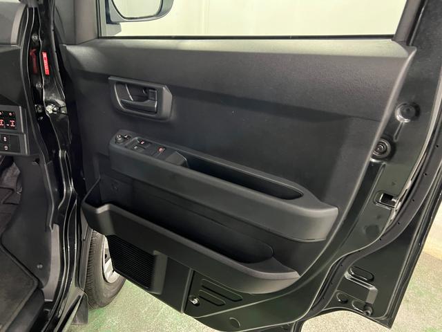 ハイゼットカーゴクルーズターボ　走行２８６５２キロ／４ＷＤ／バックカメラ一年保証・走行距離無制限　フルセグナビ　Ｂｌｕｅｔｏｏｔｈ　バックカメラ　ＥＴＣ　クリアランスソナー　オートライト　ＬＥＤヘッドライト　両側電動スライドドア（埼玉県）の中古車