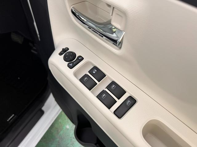 ムーヴキャンバスストライプスＧ　走行２６キロ／ＬＥＤヘッドランプ／純正マット１年保証距離無制限　走行距離２６キロ　純正マット　サイドエアバッグ　ＬＥＤヘッドランプ　アイドリングストップ　シートヒーター　両側電動スライドドア　オート格納式ドアミラー　電動パーキングブレーキ（埼玉県）の中古車