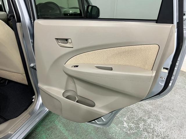 ムーヴＸ　走行３００６７キロ／ワンセグナビ／バックカメラ／マット１年保証距離無制限　走行距離３００６７キロ　ワンセグナビ　バックカメラ　純正マット　助手席エアバッグ　アイドリングストップ　電動格納式ドアミラー（埼玉県）の中古車