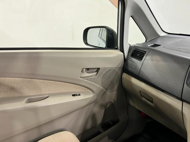 ムーヴＸ　走行３００６７キロ／ワンセグナビ／バックカメラ／マット１年保証距離無制限　走行距離３００６７キロ　ワンセグナビ　バックカメラ　純正マット　助手席エアバッグ　アイドリングストップ　電動格納式ドアミラー（埼玉県）の中古車