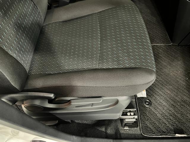 トールカスタムＧ　ターボ　走６０２０３キロ／ＬＥＤヘッドランプ１年保証距離無制限　走行距離６０２０３キロ　純正マット　助手席エアバッグ　クリアランスソナー　ＬＥＤヘッドランプ　アイドリングストップ　両側電動スライドドア　オート格納式ドアミラー　キーフリー（埼玉県）の中古車