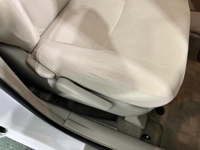 アイシスL 車検整備付/片側電スラドア/プッシュスタートエンジン点検記録簿あり 1年保証距離無制限 走行距離114663キロ 右前修復歴 車検整備付 ワンセグナビ バックカメラ 純正マット 運転席助手席エアバッグ 片側電動スライドドア(埼玉県)の中古車