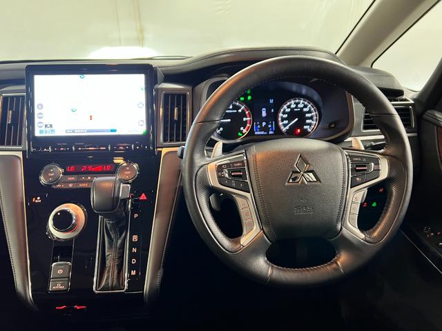 デリカＤ：５Ｇ　パワーパッケージ　走行６８６４２キロ／車検整備付／４ＷＤ一年保証・走行距離無制限　フルセグナビ　Ｂｌｕｅｔｏｏｔｈ　全周囲カメラ　ＥＴＣ　オートライト　ＬＥＤヘッドライト　シートヒーター　軽油（埼玉県）の中古車