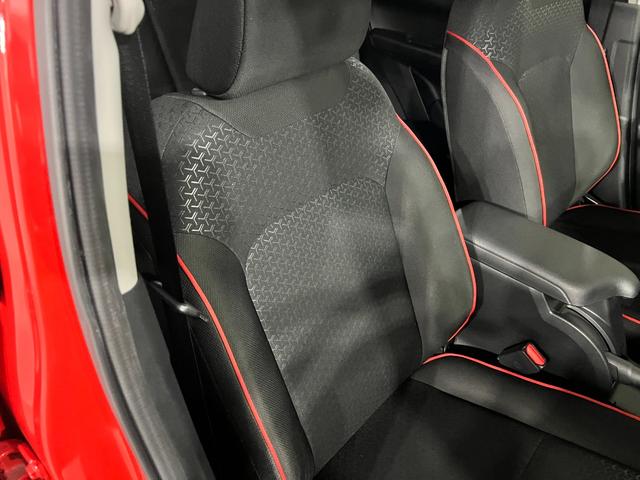 ロッキーＸ　雹害／走行３３２３７キロ／フルセグナビ／パノラマモニター１年保証距離無制限　走行距離３３２３７キロ　フルセグナビ　パノラマモニター　ブルートゥース　純正マット　サイドエアバッグ　ＬＥＤヘッドランプ　アイドリングストップ　オート格納式ドアミラー　キーフリー（埼玉県）の中古車