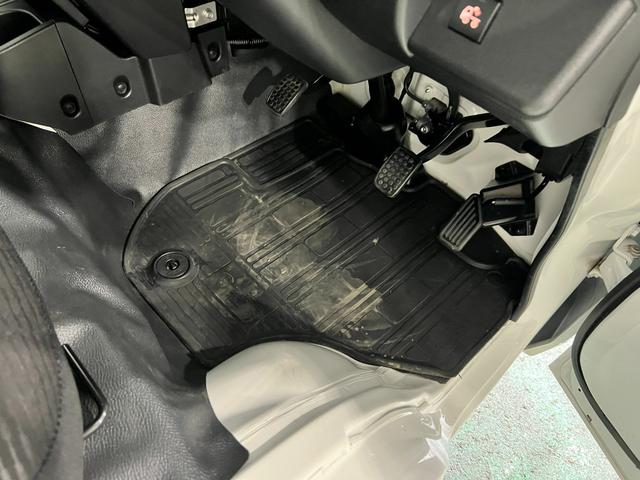 ハイゼットトラックジャンボエクストラ 車検整備付/4WD/MT車/純正ナビ1年保証距離無制限 走行距離36747キロ 純正フルセグナビ バックカメラ ブルートゥース 純正マット クリアランスソナー LEDヘッドランプ アイドリングストップ 電動格納式ドアミラー(埼玉県)の中古車