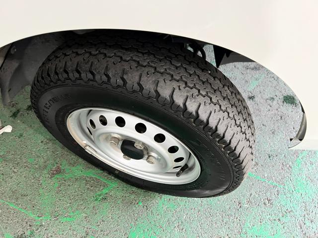 ハイゼットトラックジャンボエクストラ 車検整備付/4WD/MT車/純正ナビ1年保証距離無制限 走行距離36747キロ 純正フルセグナビ バックカメラ ブルートゥース 純正マット クリアランスソナー LEDヘッドランプ アイドリングストップ 電動格納式ドアミラー(埼玉県)の中古車