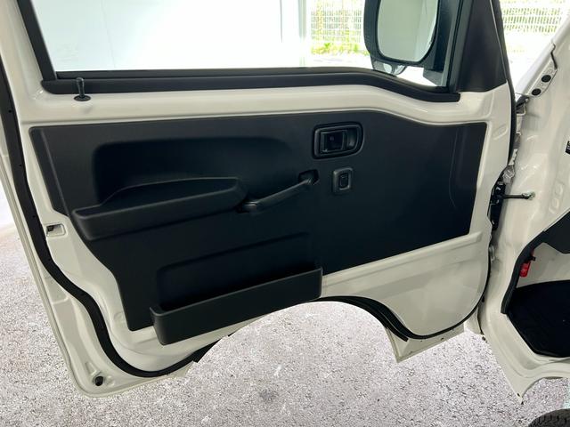 ハイゼットトラックジャンボエクストラ 車検整備付/4WD/MT車/純正ナビ1年保証距離無制限 走行距離36747キロ 純正フルセグナビ バックカメラ ブルートゥース 純正マット クリアランスソナー LEDヘッドランプ アイドリングストップ 電動格納式ドアミラー(埼玉県)の中古車