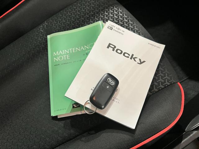 ロッキーX 走行30797キロ/純正7インチナビ/ドラレコ/マットワンオーナー 禁煙車 純正7インチナビ バックカメラ ETC ドラレコ 純正マット サイドエアバッグ LEDヘッドランプ アイドリングストップ オート格納式ドアミラー キーフリー 純正アルミホイール(埼玉県)の中古車