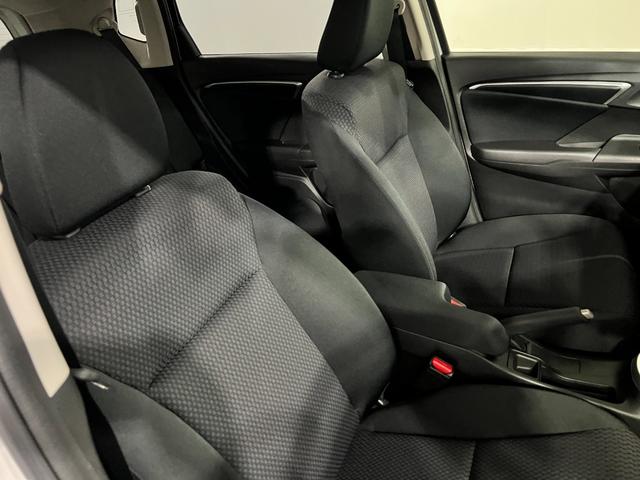 フィット13G・Lホンダセンシング 走行12981キロ/バックカメラ一年保証・走行距離無制限 TVレスナビ Bluetooth バックカメラ ドラレコ ETC サイドエアバック オートライト LEDヘッドライト(埼玉県)の中古車
