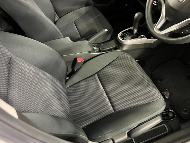 フィット13G・Lホンダセンシング 走行12981キロ/バックカメラ一年保証・走行距離無制限 TVレスナビ Bluetooth バックカメラ ドラレコ ETC サイドエアバック オートライト LEDヘッドライト(埼玉県)の中古車
