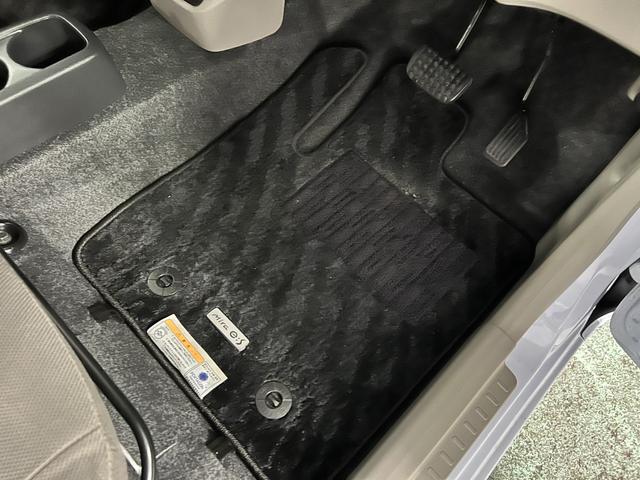 ミライースＸ　走行１０４６８２キロ／ＣＤチューナー一年保証・走行距離無制限　助手席エアバック　純正カーペットマット　ＣＤチューナー　アイドリングストップ　キーレス　アルミホイール（埼玉県）の中古車