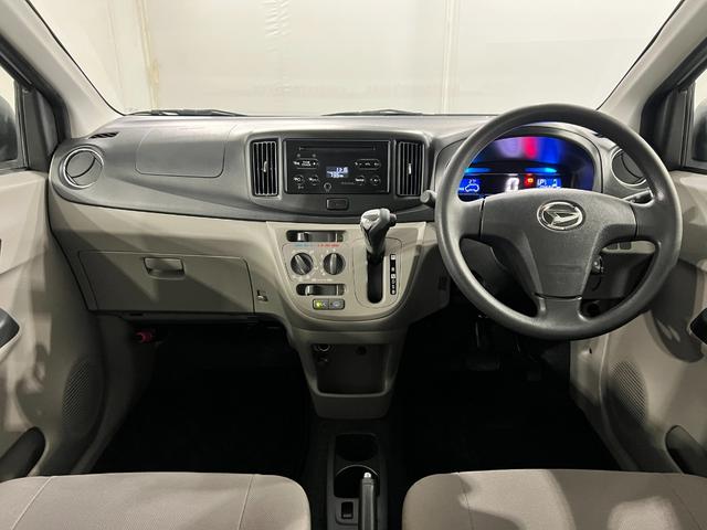 ミライースＸ　走行１０４６８２キロ／ＣＤチューナー一年保証・走行距離無制限　助手席エアバック　純正カーペットマット　ＣＤチューナー　アイドリングストップ　キーレス　アルミホイール（埼玉県）の中古車