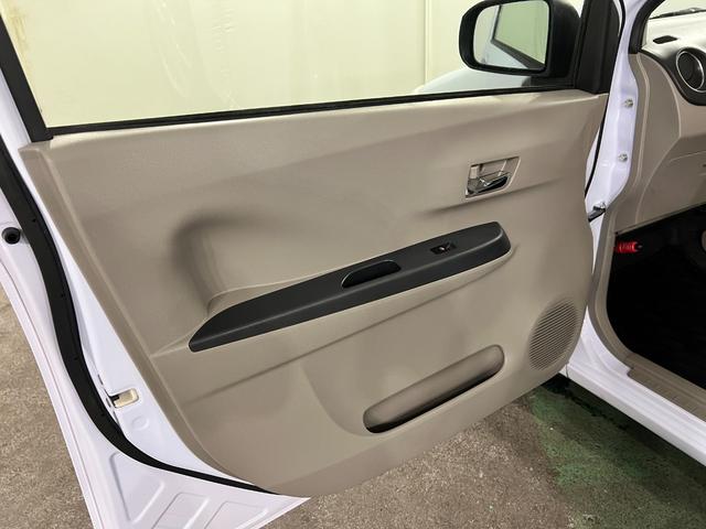 ミライースＸ　走行１０４６８２キロ／ＣＤチューナー一年保証・走行距離無制限　助手席エアバック　純正カーペットマット　ＣＤチューナー　アイドリングストップ　キーレス　アルミホイール（埼玉県）の中古車