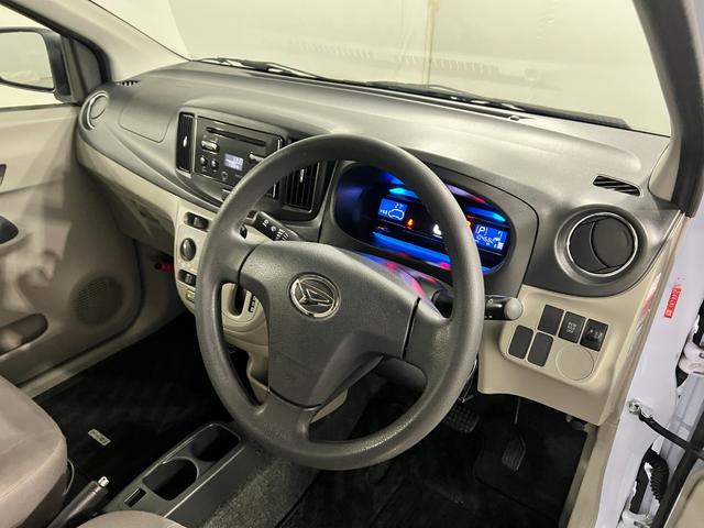 ミライースＸ　走行１０４６８２キロ／ＣＤチューナー一年保証・走行距離無制限　助手席エアバック　純正カーペットマット　ＣＤチューナー　アイドリングストップ　キーレス　アルミホイール（埼玉県）の中古車