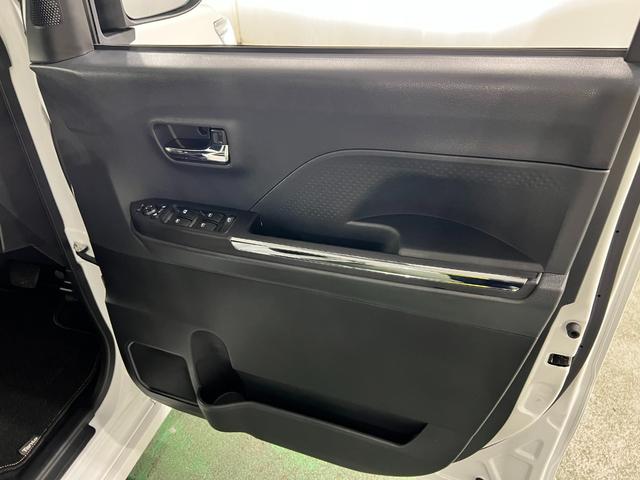 タントカスタムRS 走行47107キロ/LEDヘッドランプ/マット1年保証距離無制限 走行距離47107キロ 純正マット サイドエアバッグ LEDヘッドランプ アイドリングストップ シートヒーター 両側電動スライドドア オート格納式ドアミラー キーフリー(埼玉県)の中古車