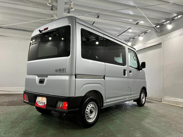 ハイゼットカーゴDX 走行2591キロ/R8年式/車検R10.11年保証距離無制限 走行距離2591キロ 純正フロアマット 助手席エアバック クリアランスソナー オートライト アイドリングストップ 両側スライドドア キーレスエントリー(埼玉県)の中古車