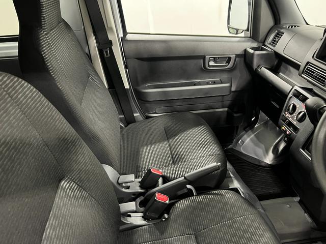 ハイゼットカーゴDX 走行2591キロ/R8年式/車検R10.11年保証距離無制限 走行距離2591キロ 純正フロアマット 助手席エアバック クリアランスソナー オートライト アイドリングストップ 両側スライドドア キーレスエントリー(埼玉県)の中古車