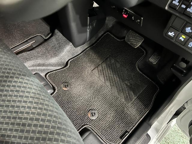 タントカスタムＲＳ　走行２２８７５キロ／フルセグナビ／バックカメラ１年保証・走行距離無制限　フルセグナビ　Ｂｌｕｅｔｏｏｔｈ　ドラレコ　クリアランスソナー　オートライト　ＬＥＤヘッドライト　ベンチシート　シートヒーター　両側電動スライドドア（埼玉県）の中古車