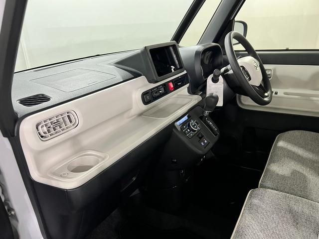ムーヴキャンバスストライプスG 走行4951キロ/LEDヘッドランプ/マット1年保証距離無制限 走行距離4951キロ 純正マット サイドエアバッグ LEDヘッドランプ アイドリングストップ シートヒーター 両側電動スライドドア オート格納式ドアミラー 電動パーキングブレーキ(埼玉県)の中古車