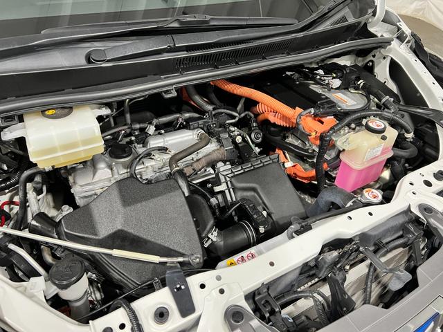 エスクァイアハイブリッドＧｉ　プレミアムパッケージ　走行９４８９９キロ一年保証・走行距離無制限　フルセグナビ　Ｂｌｕｅｔｏｏｔｈ　バックカメラ　ＥＴＣ　オートライト　ＬＥＤヘッドライト　両側電動スライドドア（埼玉県）の中古車