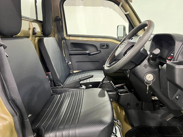 ハイゼットトラックスタンダード 農用スペシャル 4WD/MT車/FMAMラジオ1年保証距離無制限 走行距離10309キロ FMAMラジオ 純正フロアマット 助手席エアバック オートライト アイドリングストップ 荷台作業灯(埼玉県)の中古車