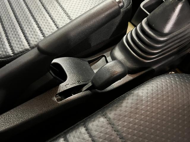 ハイゼットトラックスタンダード 農用スペシャル 4WD/MT車/FMAMラジオ1年保証距離無制限 走行距離10309キロ FMAMラジオ 純正フロアマット 助手席エアバック オートライト アイドリングストップ 荷台作業灯(埼玉県)の中古車