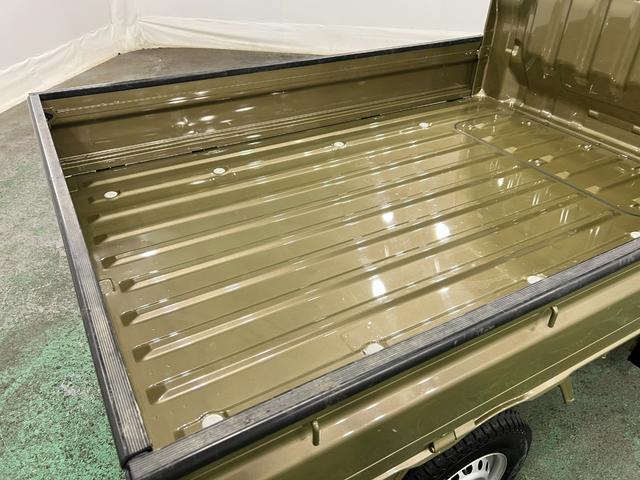 ハイゼットトラックスタンダード 農用スペシャル 4WD/MT車/FMAMラジオ1年保証距離無制限 走行距離10309キロ FMAMラジオ 純正フロアマット 助手席エアバック オートライト アイドリングストップ 荷台作業灯(埼玉県)の中古車