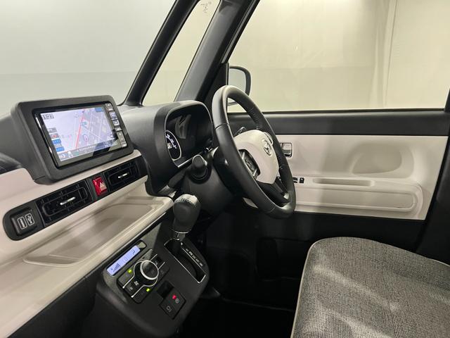 ムーヴキャンバスストライプスGターボ 走行9787キロ/車検整備付/ナビ一年保証・走行距離無制限 フルセグナビ Bluetooth 全周囲カメラ ドラレコ ETC クリアランスソナー オートライト LEDヘッドライト シートヒーター 両側電動スライドドア(埼玉県)の中古車