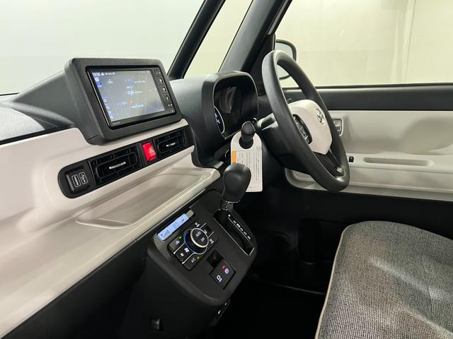 ムーヴキャンバスストライプスＧ　純正７インチナビ／ドラレコ／ＥＴＣ禁煙車　ワンオーナー　純正フルセグナビ　バックカメラ　ドラレコ　ＥＴＣ　クリアランスソナー　オートライト　ＬＥＤヘッドライト　シートヒーター　両側電動スライドドア　オートエアコン（埼玉県）の中古車