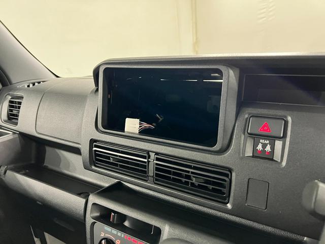 ハイゼットカーゴＤＸ　走行４０３０キロ／クリアランスソナー一年保証・走行距離無制限　助手席エアバック　純正カーペットマット　クリアランスソナー　オートライト　アイドリングストップ（埼玉県）の中古車