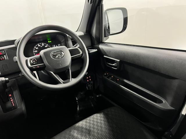 ハイゼットカーゴDX 走行3517キロ/ディスプレイオーディオ/バックカメラ一年保証・走行距離無制限 ディスプレイオーディオ Bluetooth バックカメラ クリアランスソナー LEDヘッドライト 純正マット 両側スライドドア(埼玉県)の中古車