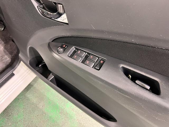 ムーヴカスタム RS 走行112923キロ/フルセグナビ/マット1年保証距離無制限 走行距離112923キロ フルセグナビ ブルートゥース 純正マット 助手席エアバック オートライト LEDヘッドランプ アイドリングストップ 電動格納式ドアミラー(埼玉県)の中古車