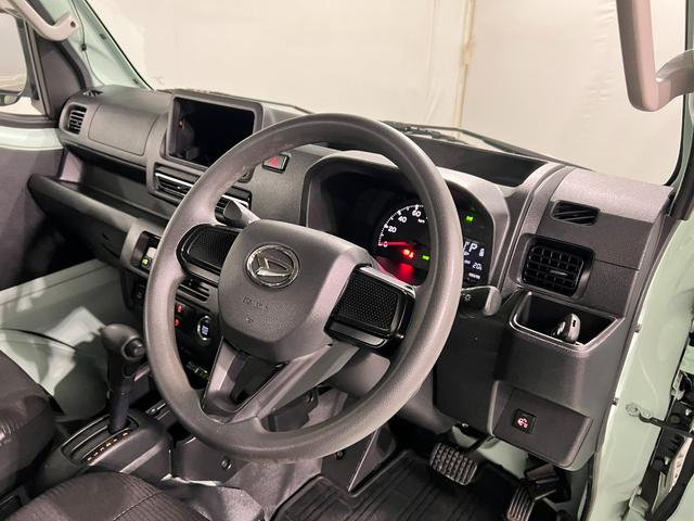 ハイゼットトラックジャンボエクストラ　４ＷＤ／車検整備付／走行２０２４０キロ１年保証距離無制限　走行距離２０２４０キロ　ＣＤチューナー　純正フロアマット　助手席エアバック　クリアランスソナー　オートライト　ＬＥＤヘッドランプ　アイドリングストップ　プッシュボタンスタート（埼玉県）の中古車