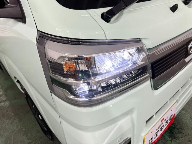 ハイゼットトラックジャンボエクストラ　４ＷＤ／車検整備付／走行２０２４０キロ１年保証距離無制限　走行距離２０２４０キロ　ＣＤチューナー　純正フロアマット　助手席エアバック　クリアランスソナー　オートライト　ＬＥＤヘッドランプ　アイドリングストップ　プッシュボタンスタート（埼玉県）の中古車